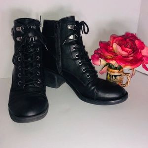 BOOTS By Guess